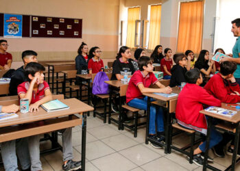 Öğrencilerden 42 ülkedeki 11 bin 608 yetim çocuğa destek