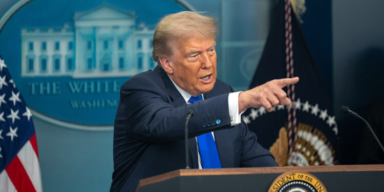 Obama, vatana ihanet suçu işledi