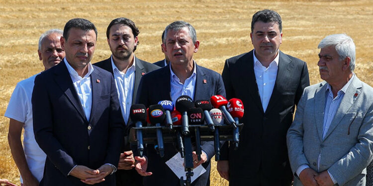 Özgür Özel’den komisyon açıklaması: Ön şart koştuğumuzu kimse söyleyemez