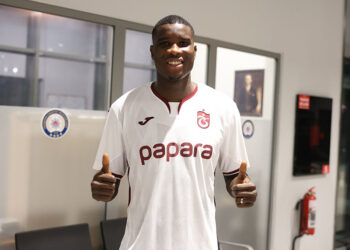 Nijeryalı golcü Paul Onuachu'ya coşkulu karşılama