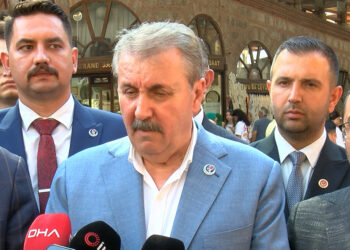 PKK'nın uzantılarıyla birlikte DEM Parti de kendini feshedecek