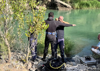 Pülümür Nehri'nde akıntıyla sürüklenen 2 arkadaştan 1'i boğuldu
