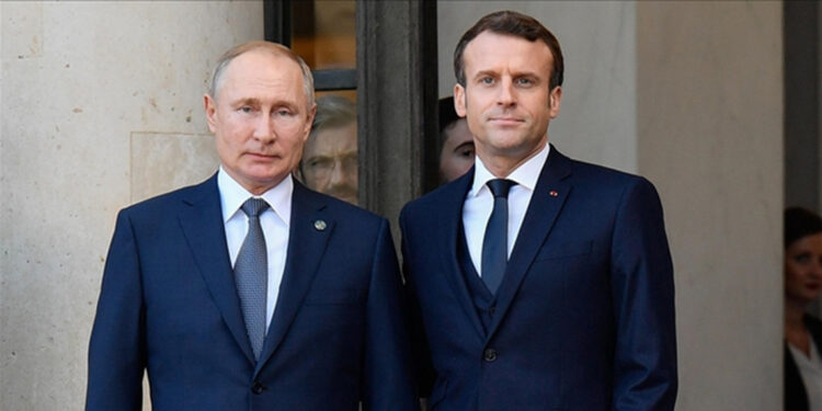Putin ve Macron, telefonda görüştü