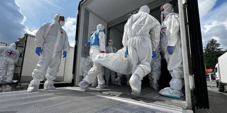 Ukrayna'ya 1000 askerin cenazesi teslim edildi