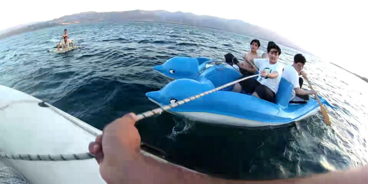 Sapanca Gölü'nde 17 kişi boğulmaktan kurtarıldı