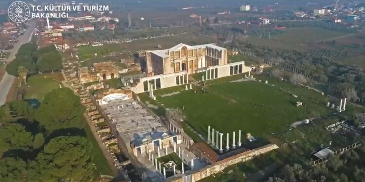 Sardes Antik Kenti ve Bin Tepeler Lidya Tümülüsler, UNESCO Dünya Miras Listesi'nde