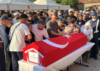 Şehit olan orman işçisi Tolunay Kocaman gözyaşlarıyla defnedildi