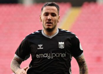 Sivasspor'dan Rey Manaj'a veda, 3 yeni imza