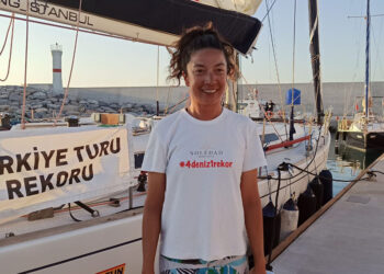 Solo yelken sporcusu Başak Mireli Türkiye rekoru kırdı