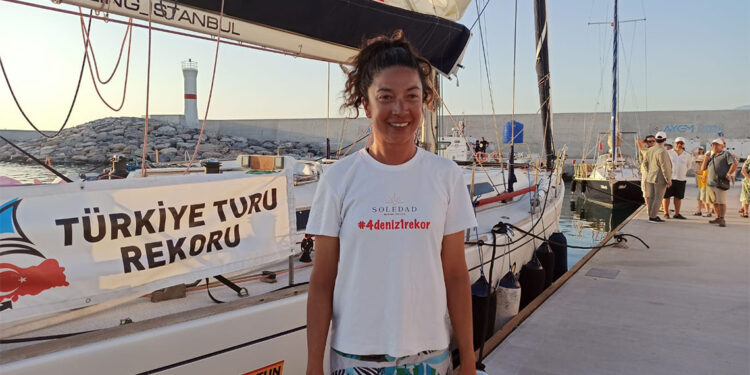 Solo yelken sporcusu Başak Mireli Türkiye rekoru kırdı