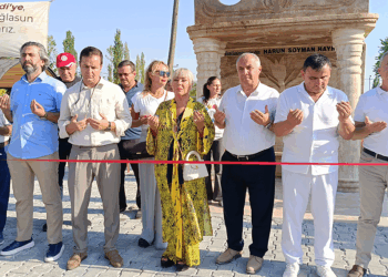 Safiye Soyman vefat eden oğlu adına çeşme yaptırdı