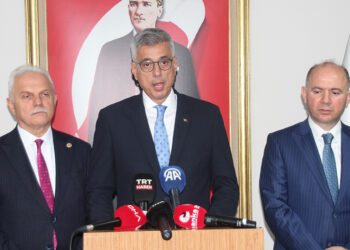 Sağlık bakanından yangın bilançosu: Biri ağır 538 yaralı, iki ölü