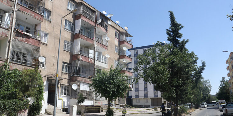 Sallandığı iddiasıyla tahliye edilen binada olumsuzluğa rastlanmadı