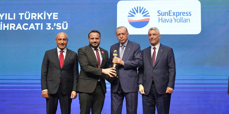 SunExpress hizmet ihracatında Türkiye’nin ilk üç şirketinden biri oldu