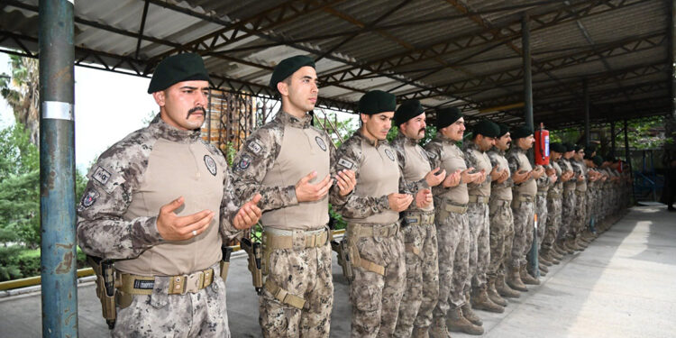 Suriye'de görev yapacak polisler dualarla uğurlandı