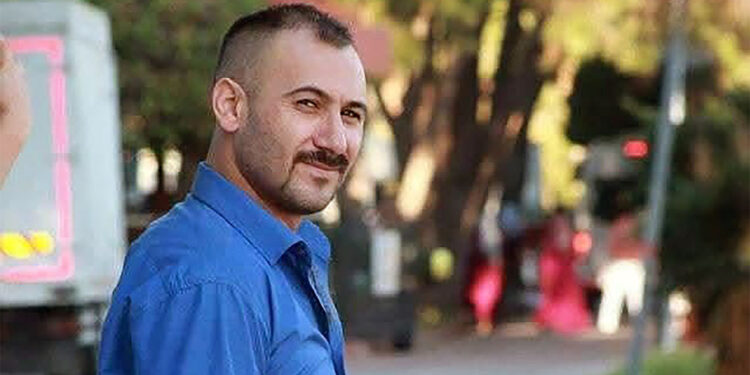 Miras nedeniyle tartıştığı oğullarından birini öldürdü diğerini yaraladı