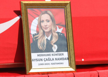 Trafik kazasında hayatını kaybeden komiser için tören