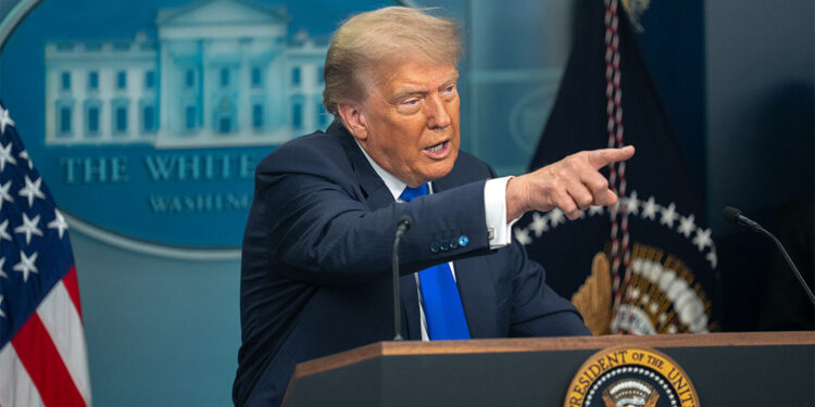 Trump, Tayland ve Kamboçya liderleriyle görüşerek ateşkes çağrısında bulundu