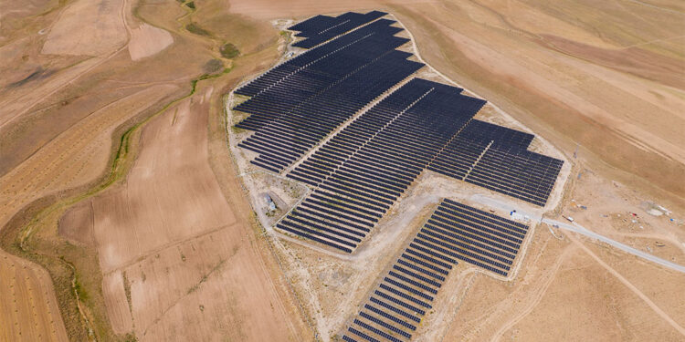 Turkcell, yeni güneş enerjisi santrali üretimine başladı