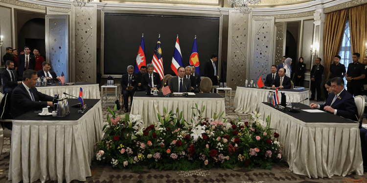 Tayland ve Kamboçya ateşkes konusunda anlaşma sağladı