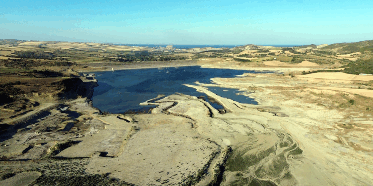 Tekirdağ'daki Naip Barajı'nda su seviyesi, yüzde 1’in altına düştü