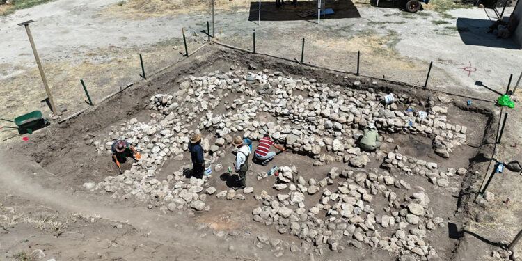Tozkoparan Höyüğü'nde 3'üncü etap kazı çalışmaları başladı
