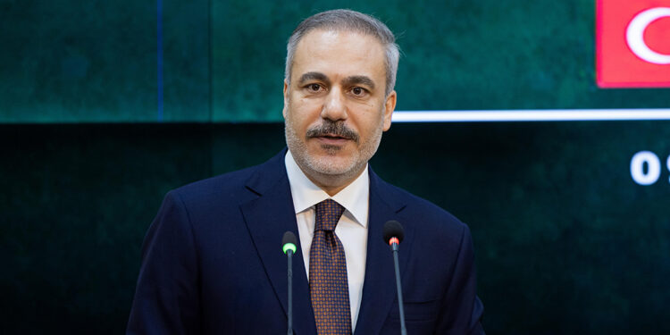 Türk şirketleri Pakistan'da petrol ve doğal gaz arayacak