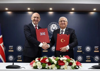 Türkiye ve İngiltere arasında Eurofighter anlaşması imzalandı