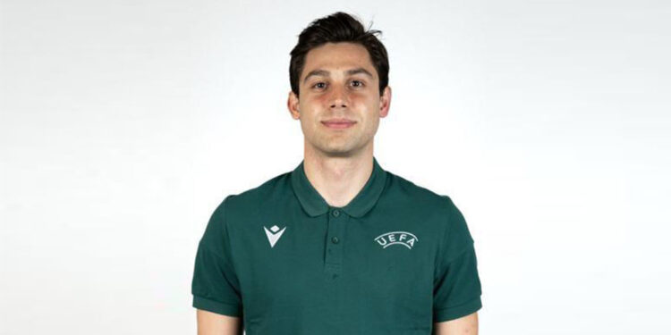 FIFA kokartlı hakem Mehmet Türkmen'e konferans ligi maçında görev