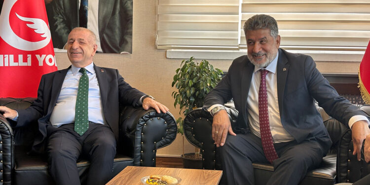 Ümit Özdağ, Remzi Çayır'ı ziyaret etti