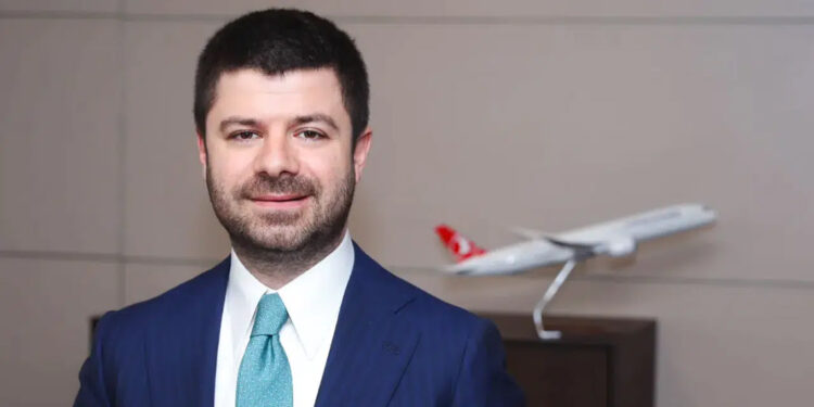 Yahya Üstün, THY İletişim Başkanı oldu