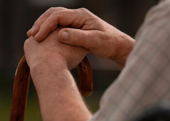 Yaşlılık üzerine