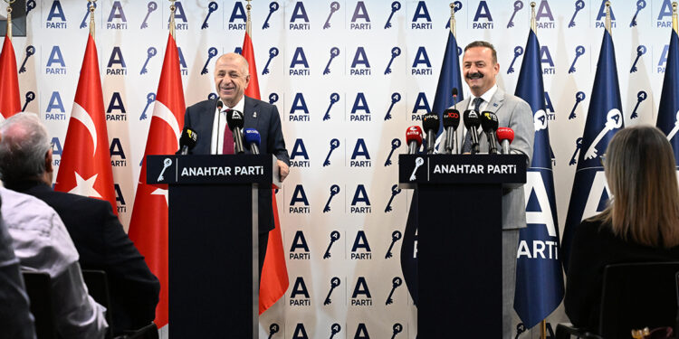 Yavuz Ağıralioğlu ile Ümit Özdağ görüştü