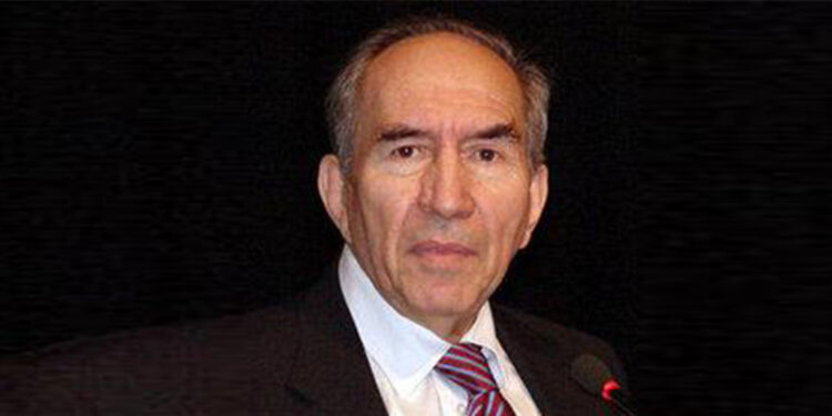 Altan Öymen entübe edildi