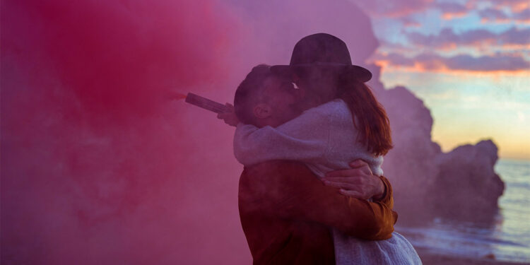 Hayatımıza renk katan, bizi biz yapan şeydir aşk