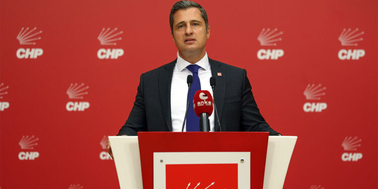 Bu halkı her felaket karşısında yapayalnız bıraktınız!