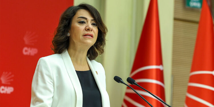 Türkiye'de büyük bir çürümüşlük ve yozlaşma yaşanıyor