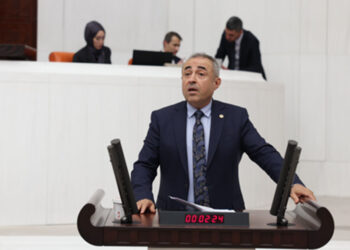 Kahramanmaraş'ta ruhsatsız yapılar mahalleleri kuşattı