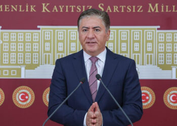 Yusuf Tekin bir an evvel görevden alınmalı