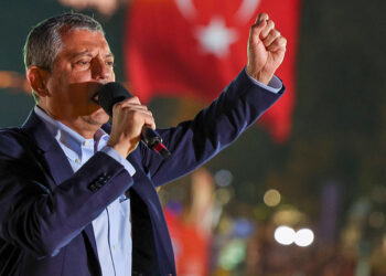 Burası milletin meydanıdır, bu meydanda itilen kakılan yoktur
