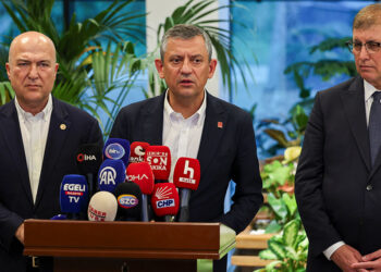 Devasa bir operasyon görüntüsü verilmek isteniyor