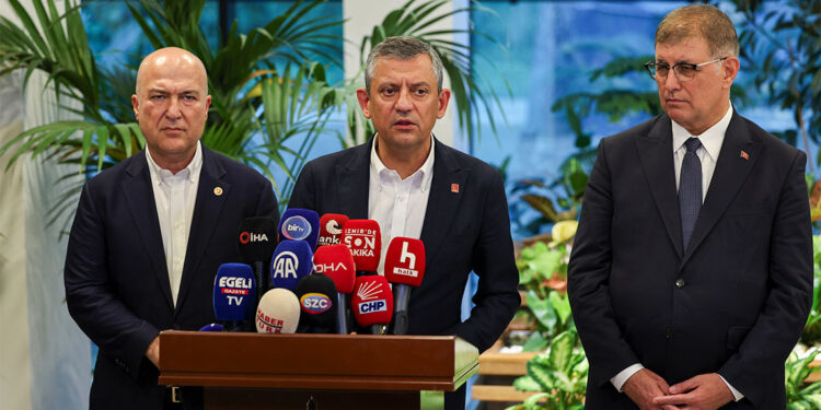 Devasa bir operasyon görüntüsü verilmek isteniyor