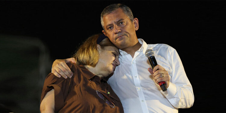 İftiradan yıldık yalandan bıktık