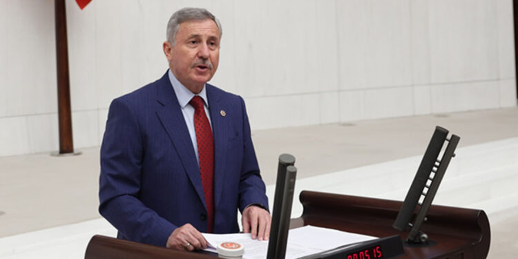 Ücretli doğum izni 1 yıla çıkacak mı? Bakanlar neden sessiz?