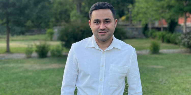 Ege'nin iki yakası orman yangınlarıyla mücadele ediyor