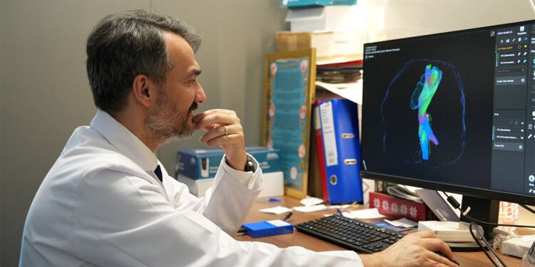 Vücuttaki aşırı kasılmaların nedeni serebral palsi hastalığı olabilir