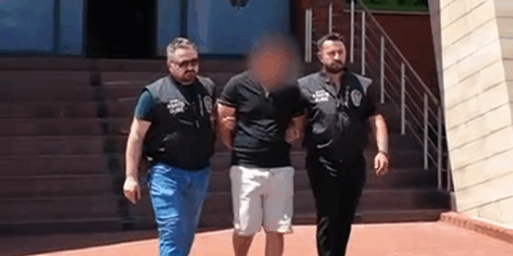 4 çocuğunun annesini boğdu