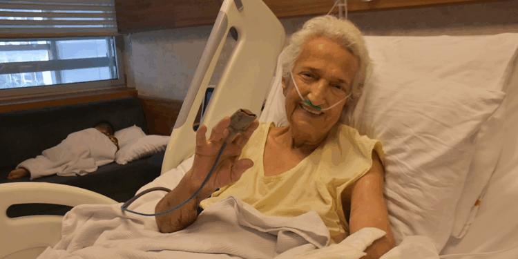 85 yaşındaki hasta, kapalı kalp kapağı ameliyatı ile sağlığına kavuştu