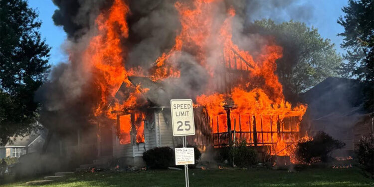 ABD'de ev yangını; 4'ü çocuk 6 kişi hayatını kaybetti