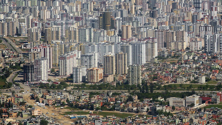 Depremlerde yıkılan binalar yapı güvenliğini yeniden gündeme taşıdı